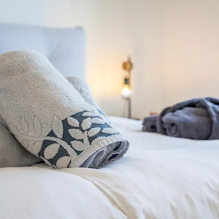 Апартаменты Parkside Marina Vista - By Lovelystay *